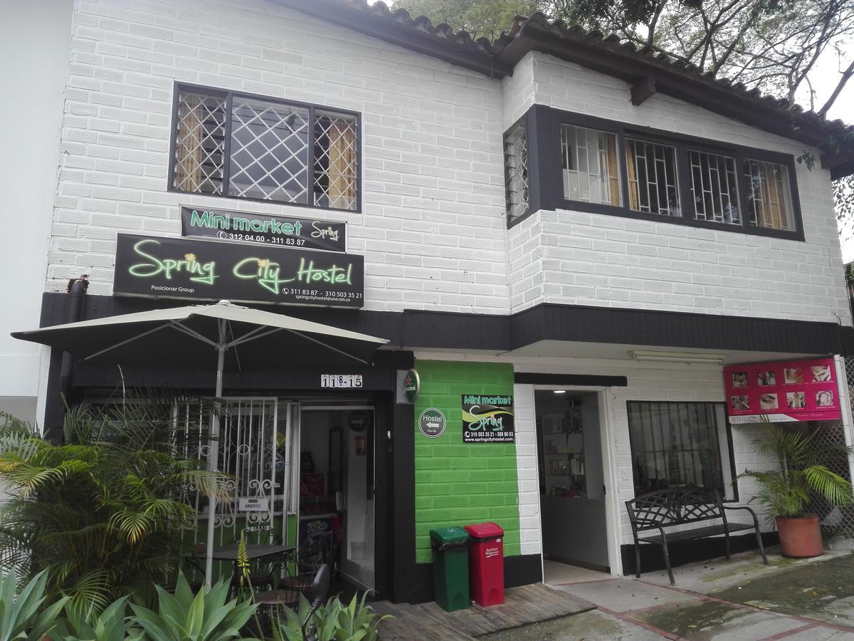 Spring City Hostel 메딜린 외부 사진