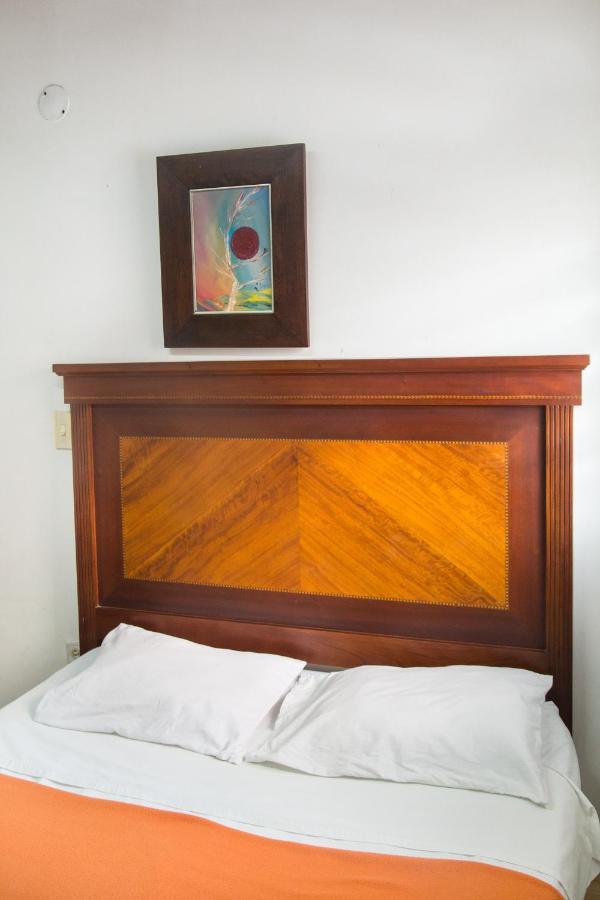 Spring City Hostel 메딜린 외부 사진