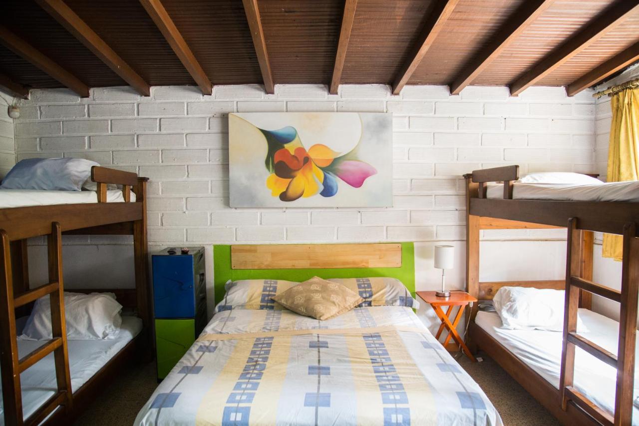 Spring City Hostel 메딜린 외부 사진