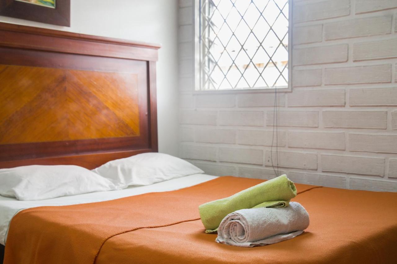 Spring City Hostel 메딜린 외부 사진