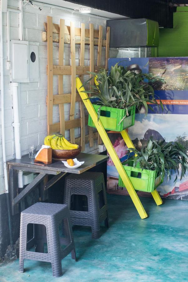 Spring City Hostel 메딜린 외부 사진